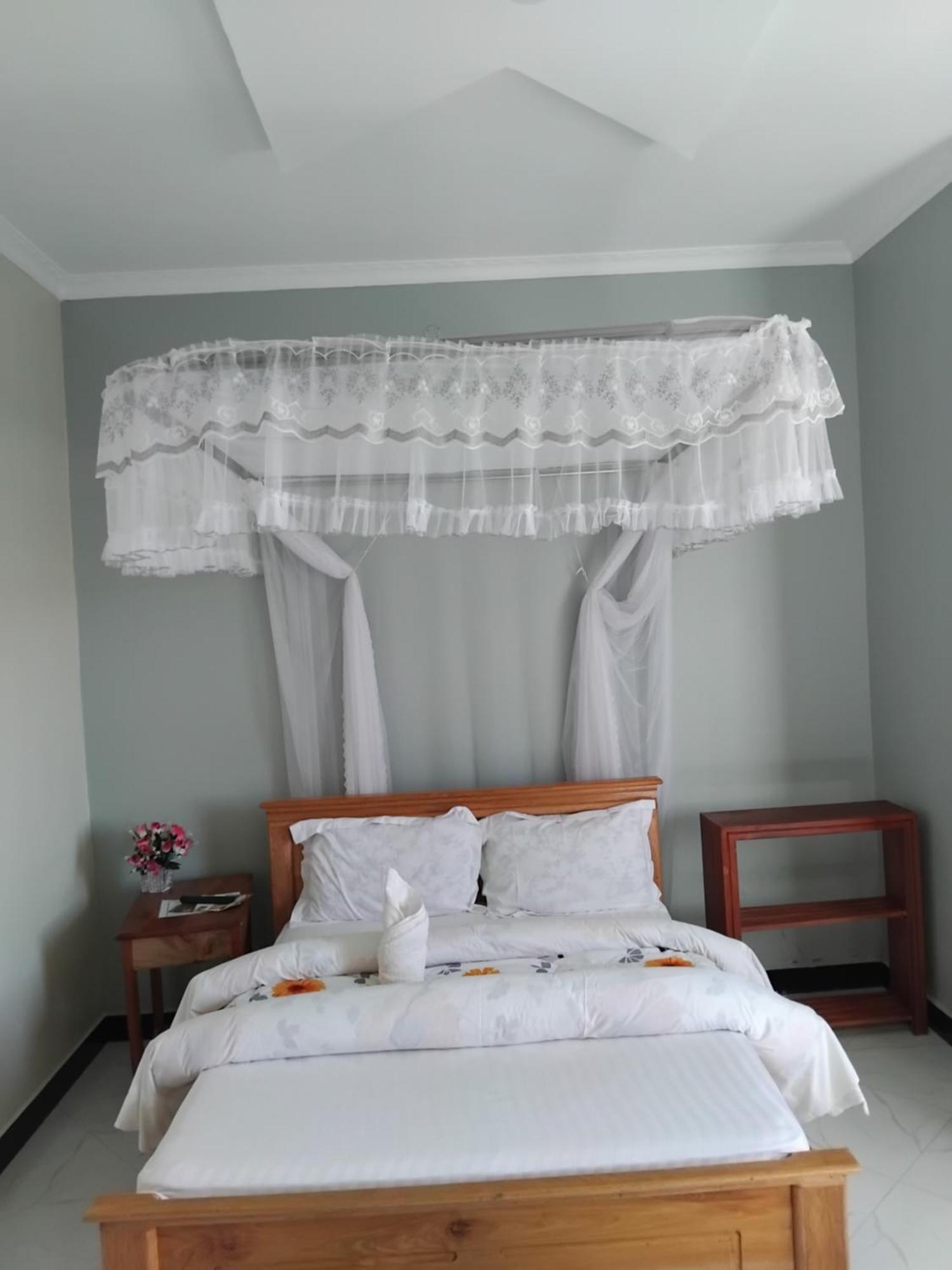 Sweetland View Hotel Lushoto Ngoại thất bức ảnh