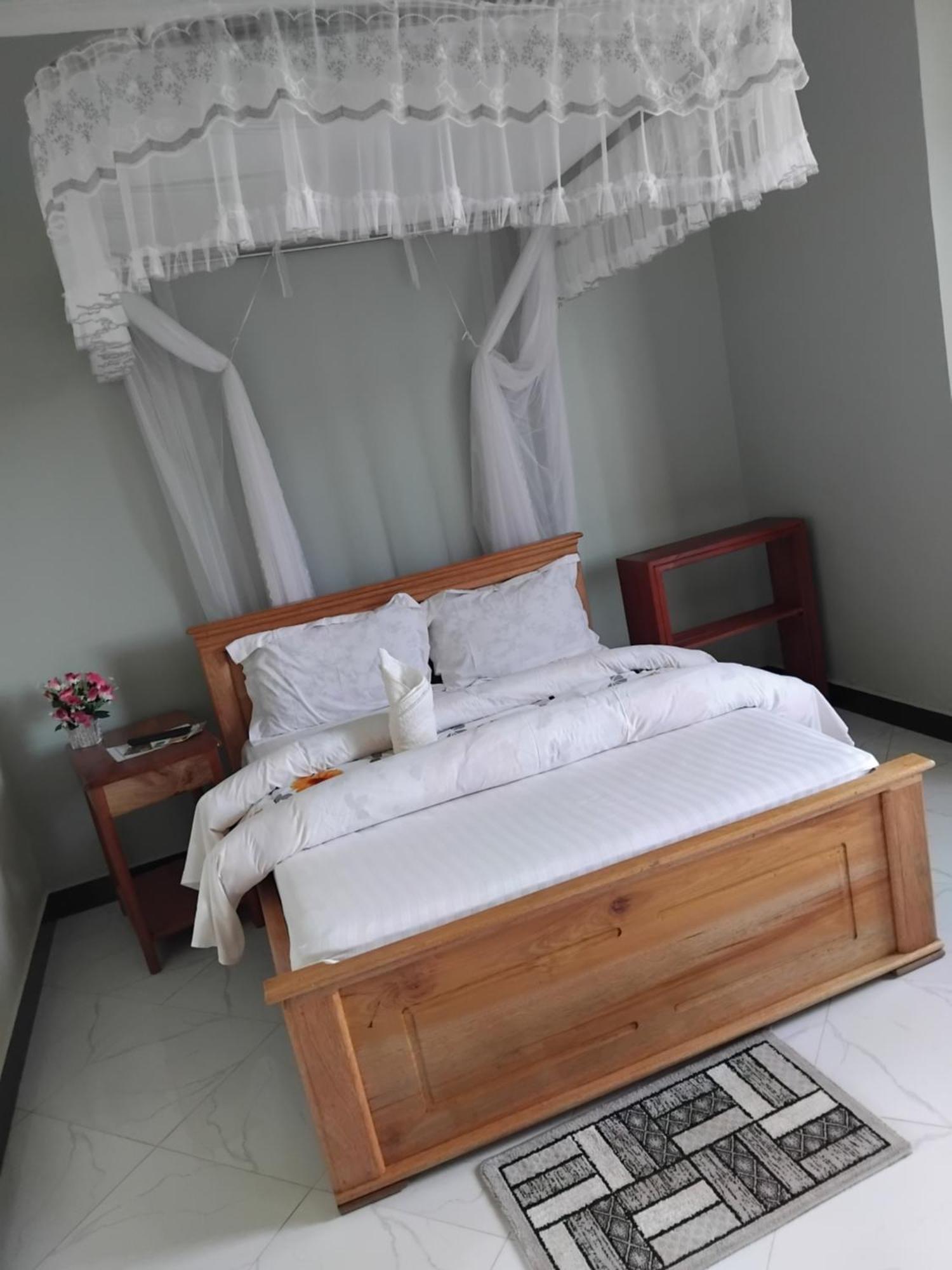 Sweetland View Hotel Lushoto Ngoại thất bức ảnh